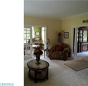 3rd image of 10225 Sylvian Dr