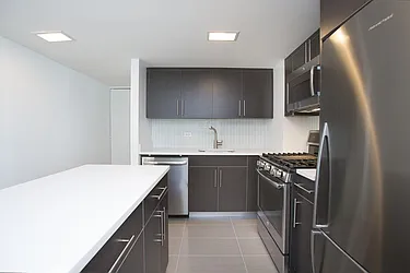 Rented by Space Marketing Shop