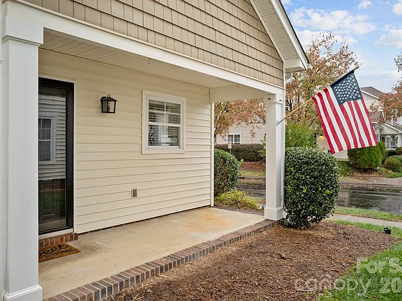 3rd image of 7926 Camden Hollow Rd