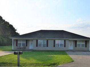 2302 Greenville Rd, Hopkinsville, KY 42240