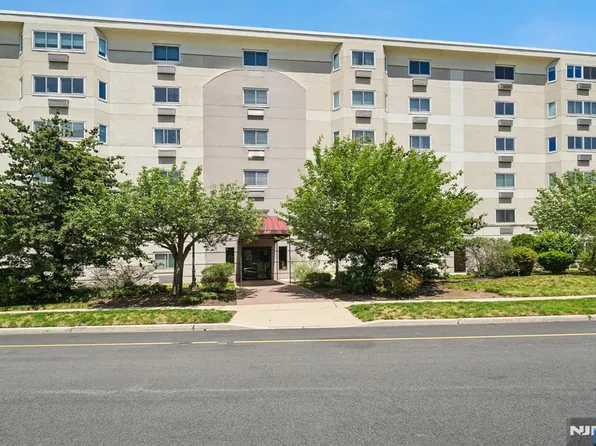310 Lookout Ave APT 501, Hackensack, NJ 07601