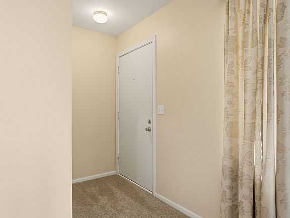 5th image of 8995 Birch Run Rd