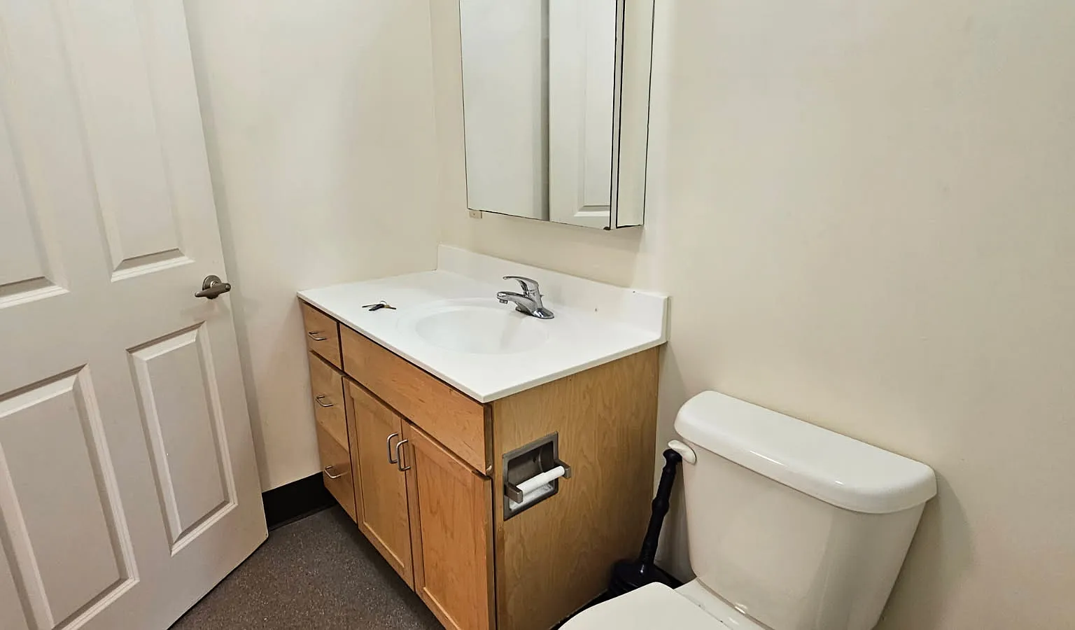 1 bed, 690 sqft, $1,059 — Photo 2