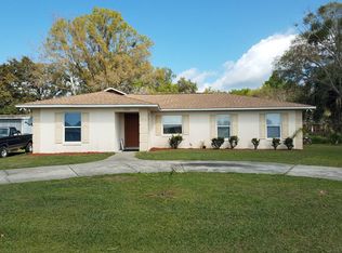 17143 Mills St, Umatilla, FL 32784