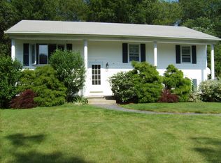 11 Ursula Dr, Bristol, RI 02809