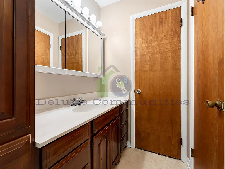 1244 Katrina Dr SE — Photo 22