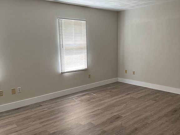 3rd image of 2913 Cara Ct