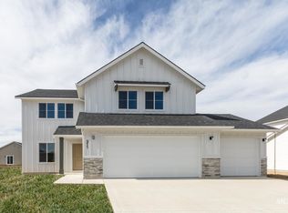 311 Chalcedony Ave, Caldwell, ID 83605