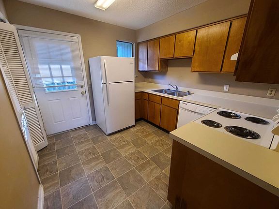 4th image of 7100 Ponce De Leon Ave #11174310