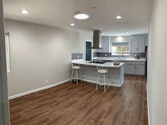 4th image of 947 Rosette Ct