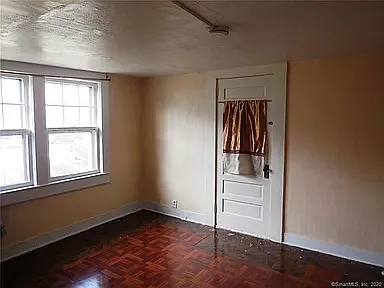 168 College St — Photo 10