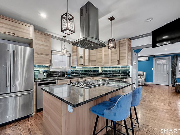 4th image of 219 Prospect Avenue
