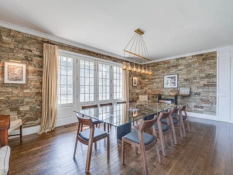 409 Bridge Ln — Photo 10