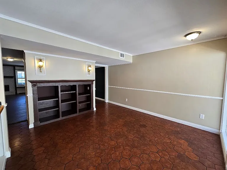 3030 El Camino Ave — Photo 11