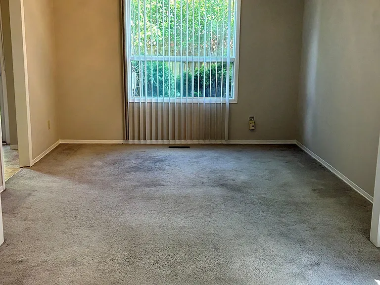 146 Dumfries Ave — Photo 5