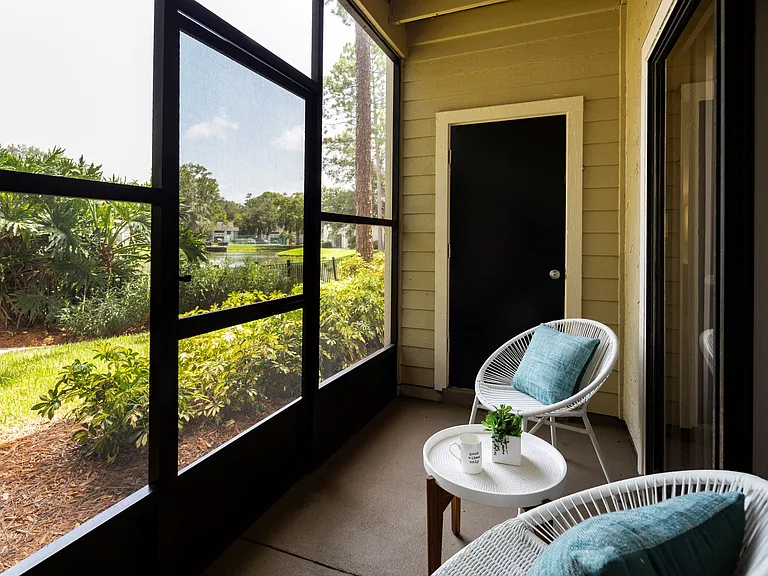 Screened Patio Area