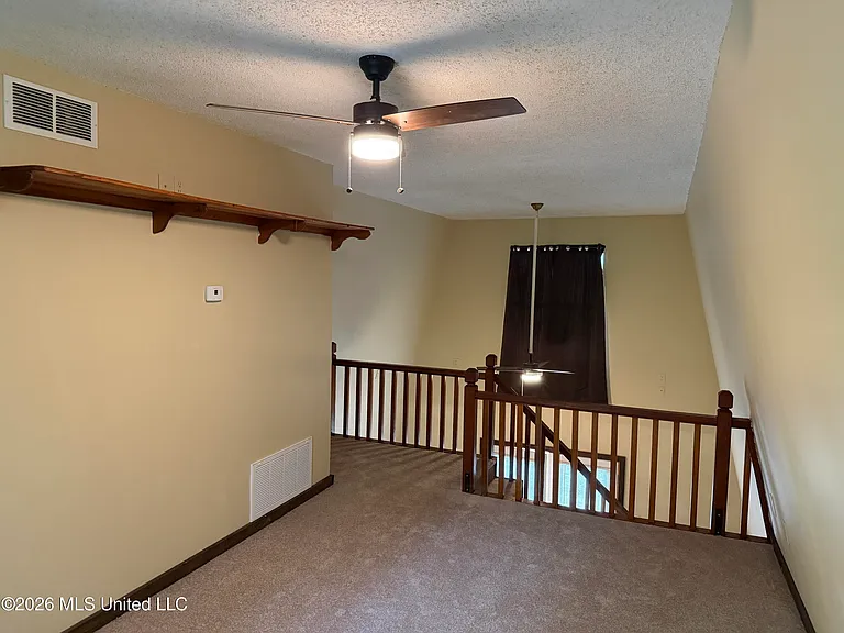 9907 Cedarcliff Dr — Photo 12