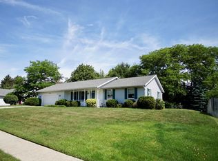 17887 Cherokee Dr, Spring Lake, MI 49456