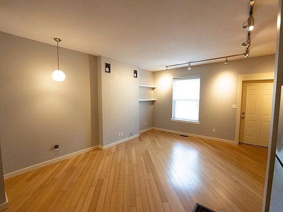 4th image of 2306 Glenarm Pl Unit 102