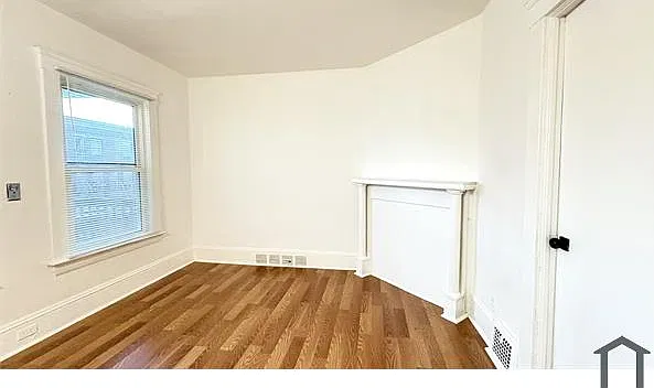 2 bed, $1,000 — Photo 2