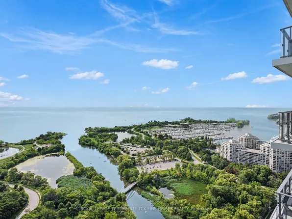 2200 Lake Shore Blvd W Unit 4209, Toronto, ON M8V 1A4