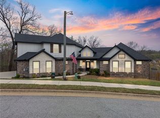 1335 Lee St, Pea Ridge, AR 72751