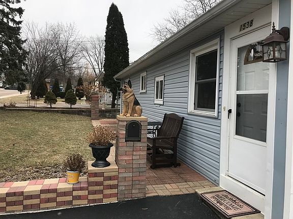 2nd image of 1538 Charles Dr