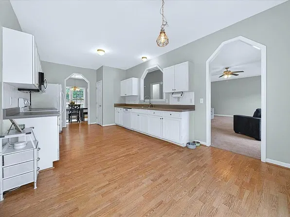 117 Rosalynn Ct, Raleigh, NC 27610