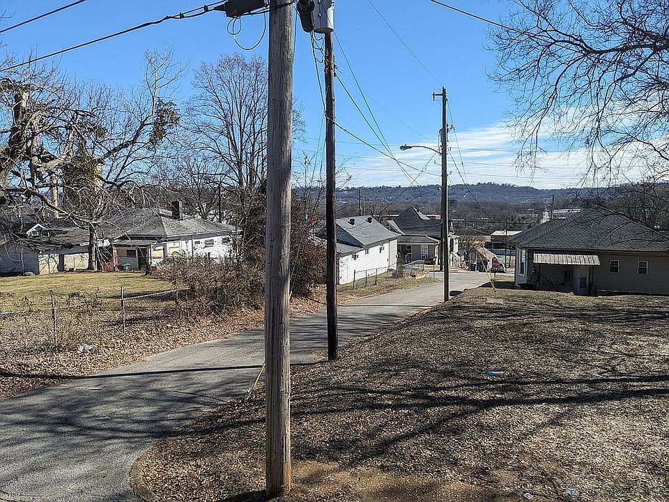 2nd image of 4601 Chandler Ave