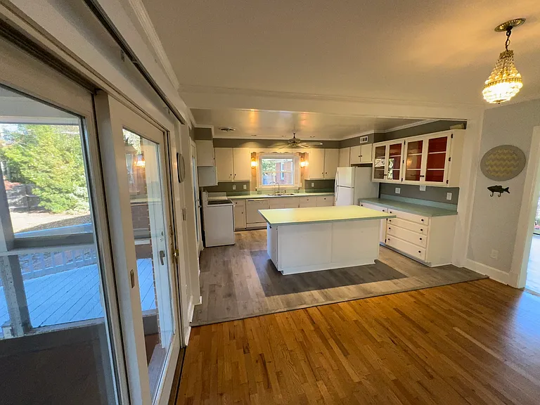209 Oak Leaf Dr — Photo 8