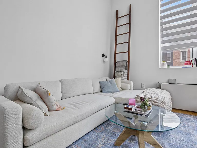450 7th St #2D — Photo 4