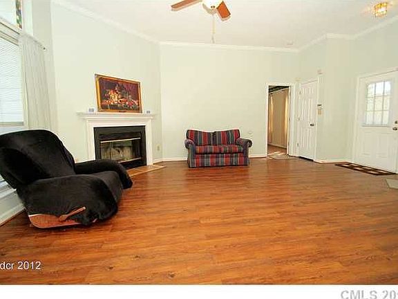 4th image of 9838 Bella Marche Dr