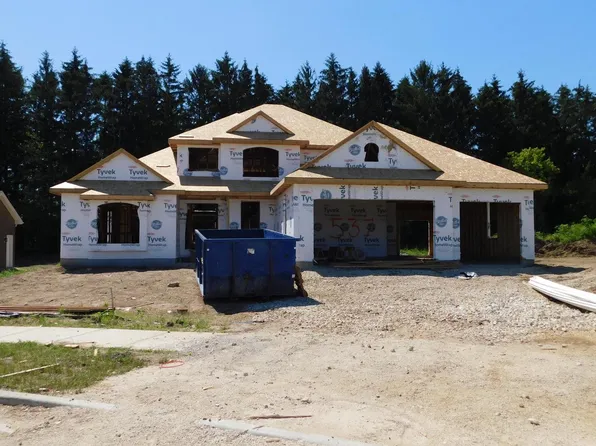 537 Hawks Ridge ROAD, Grafton, WI 53024