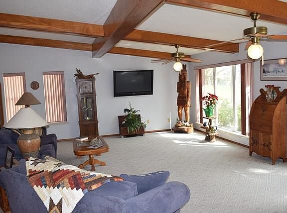 2nd image of 904 Palm Dr