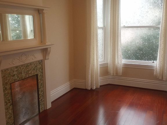 3rd image of 185 Lexington St