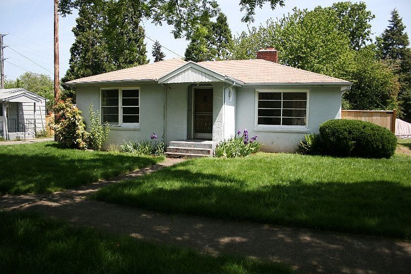 Exterior w/newly fenced yard 