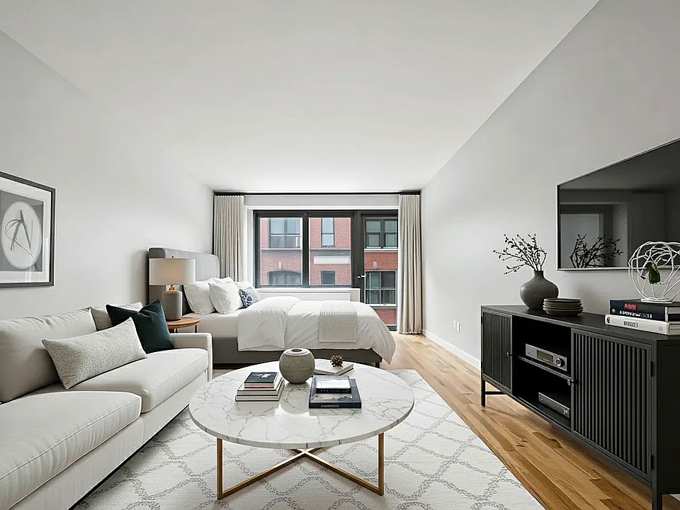 1st image of 207 E 37th St APT 4b