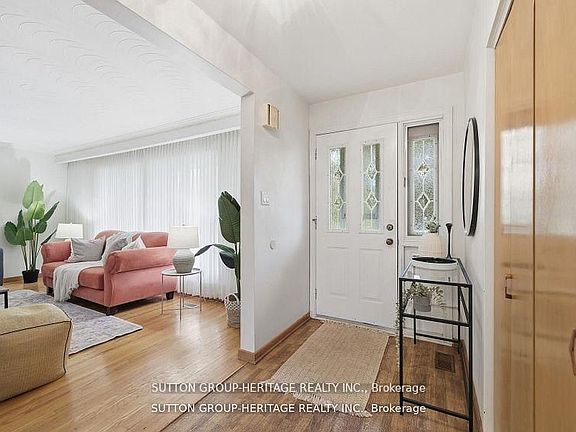 3rd image of 40 Hills Rd