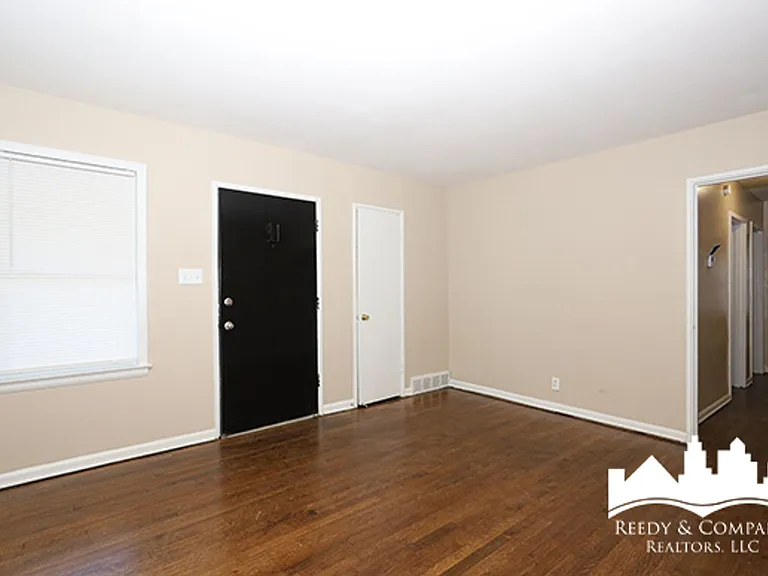 1380 Rolling Hills Dr — Photo 6