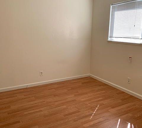5th image of 2246 Shamrock Dr