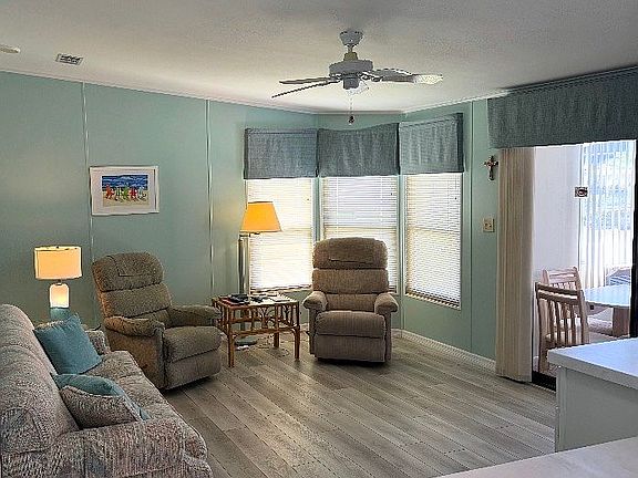 4th image of 1202 48th Avenue Dr E