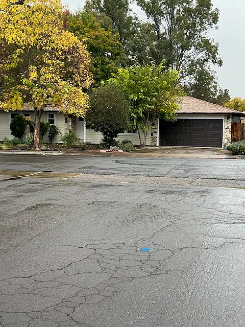 3 bed, 1113 sqft, $2,350 — Photo 1