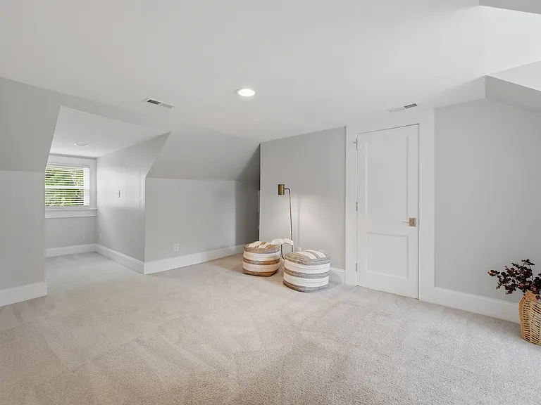 124 S Pettigrew St — Photo 10