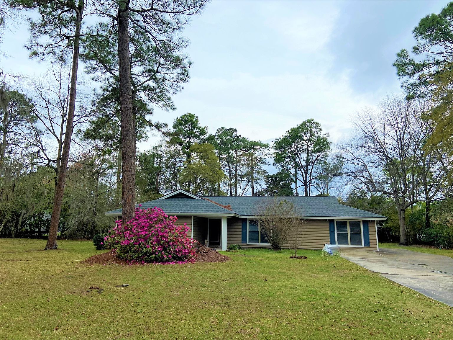 621 Georgia Ave, Hinesville, GA 31313 | Zillow