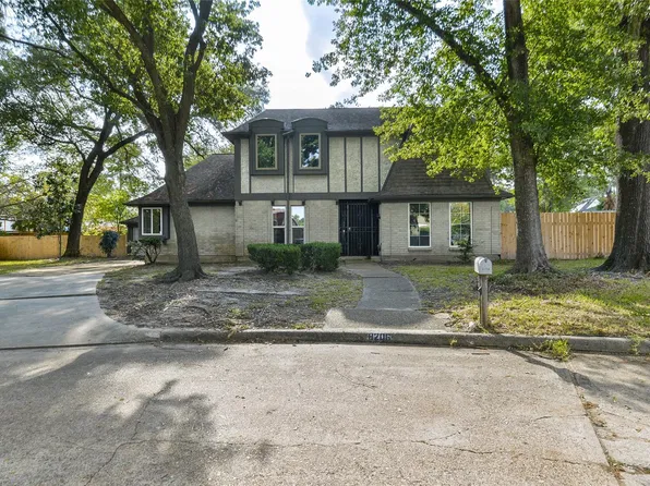 8206 Arrow Cove Ct, Humble, TX 77346