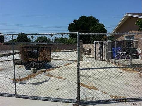 2nd image of 5810 Magnolia Ave