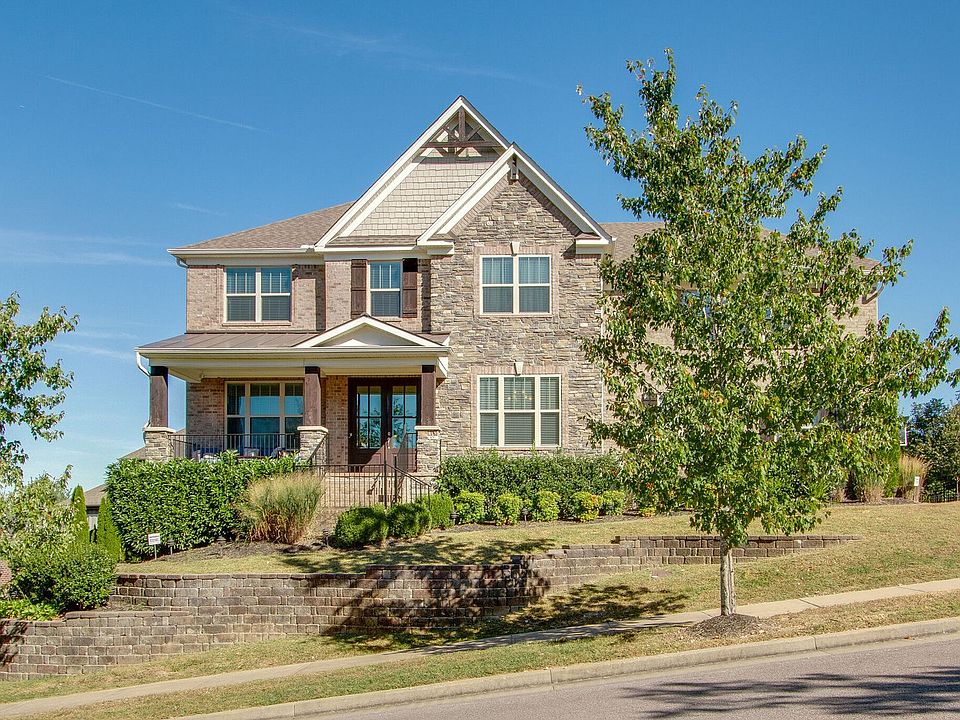 1st image of 305 Terri Park Way