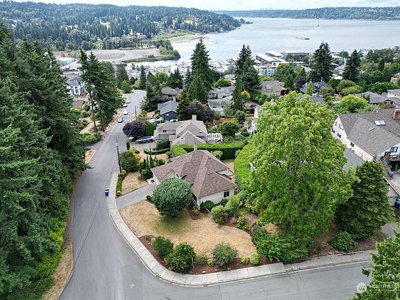 2nd image of 18237 64th Avenue NE