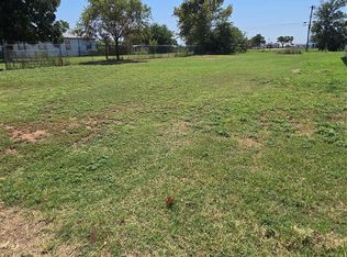 710 W Liveoak St #4, Altus, OK 73521