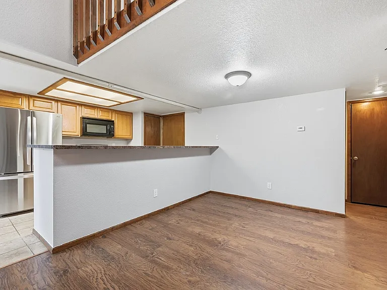 6170 Willow Ln — Photo 9